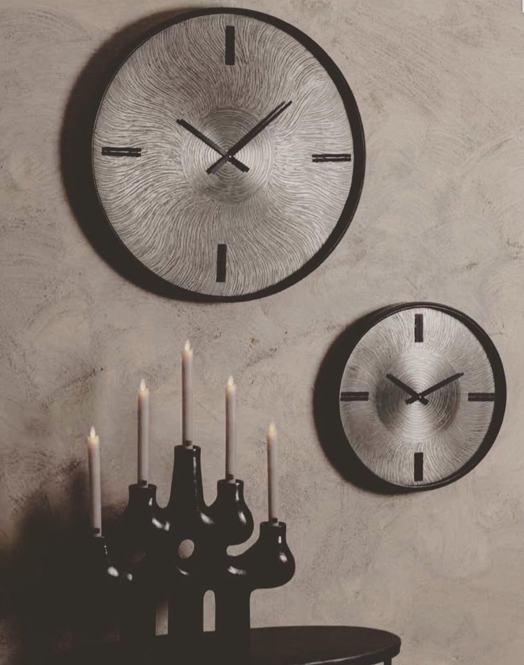 Jeddy Chroom iron clock round wavy pattern S 41.0 x 41.0 x 4.0 cm